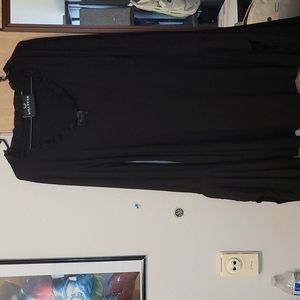 This dress  is a 2xl but is very strechy fabric